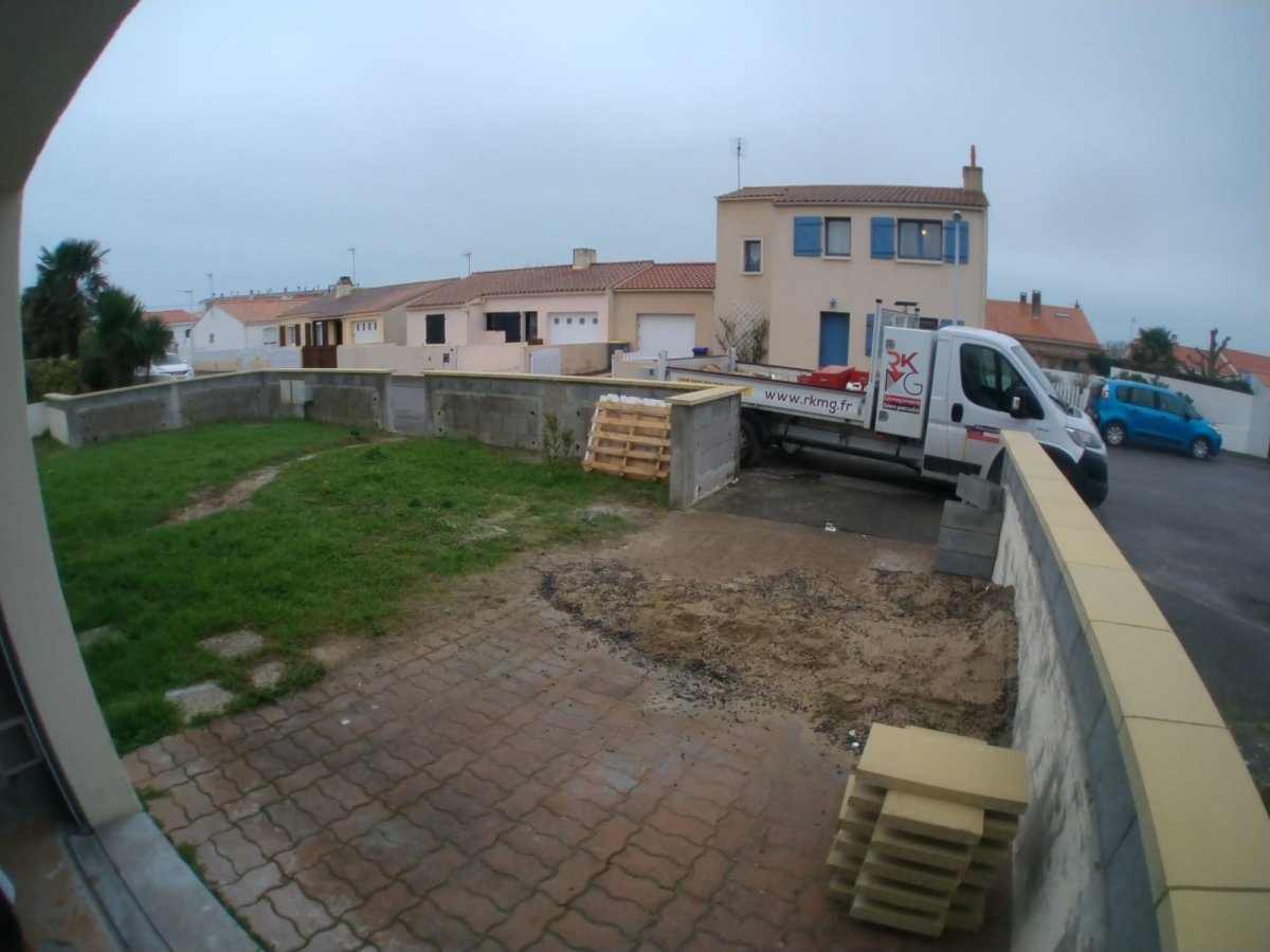 Reprise d’un muret de clôture et aménagement extérieur — Les Sables-d’Olonne