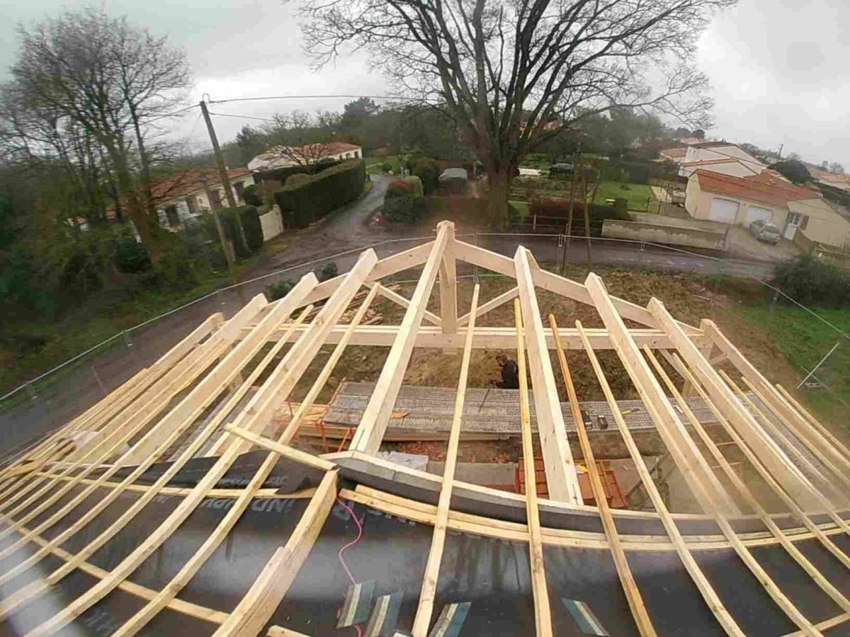 Charpentes bois et carport pour une maison à Saint-Georges-de-Pointindoux — Saint-Georges-de-Pointindoux