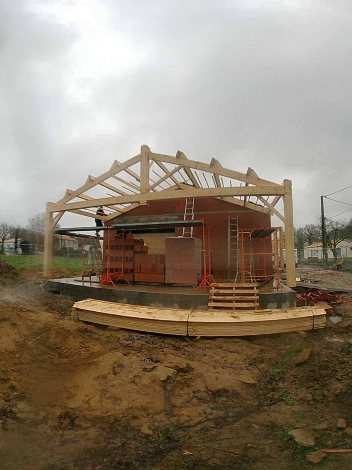Charpentes bois et carport pour une maison à Saint-Georges-de-Pointindoux — Saint-Georges-de-Pointindoux