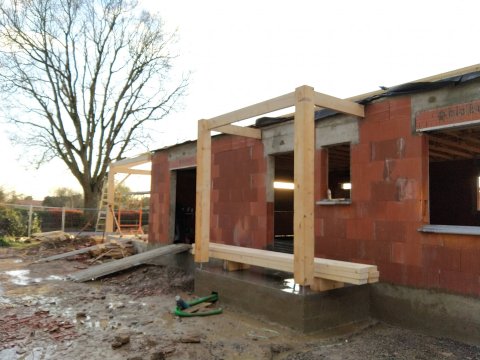 Charpentes bois et carport pour une maison à Saint-Georges-de-Pointindoux